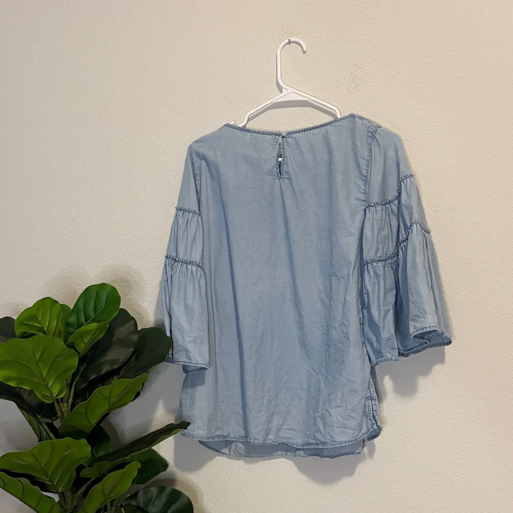Light Blue chambray Women's Blouse with flowy bell sleeves J. Jill Medium - Picture 5 of 6